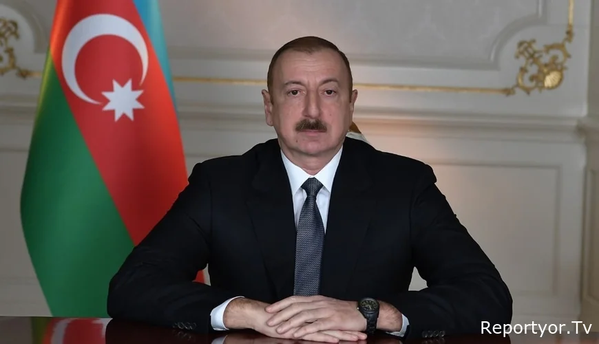 Prezident Belqradda Heydər Əliyevin abidəsini ziyarət etdi