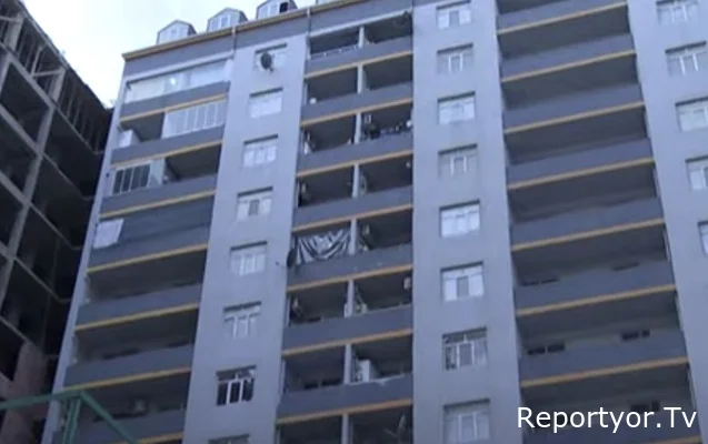 Xırdalanda 13-cü mərtəbədən yıxılan oğlan sağ qaldı