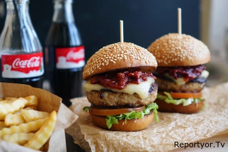 Burger və kolanın dəhşətli zərəri: alimlərdən xəbərdarlıq