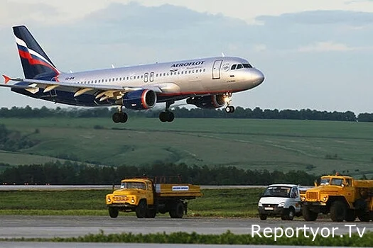 TƏCİLİ: Moskva-Bakı reysində HƏYƏCANLI ANLAR - Təyyarə havada toqquşdu