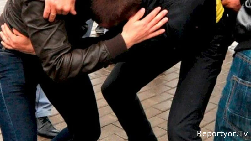 Müəllim əməkhaqqına görə direktorla dalaşdı, arvadını və qızını DÖYDÜ - TƏFƏRRÜAT